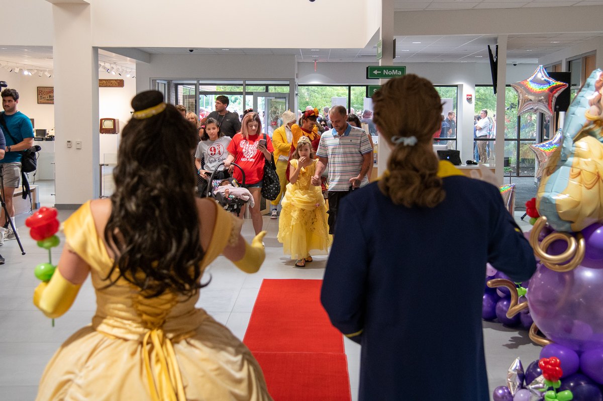 dandh's tweet photo. 👑 We're thrilled that princess Autumn and her family chose to 𝓑𝓮 𝓞𝓾𝓻 𝓖𝓾𝓮𝓼𝓽 for their wish-granting ceremony through our friends at @MakeAWishPHL! 🌟 We wish their family the best as they embark on a trip to Disney. #MakeAWishPhl #PowerOfAWish #BuiltForGiving https://t.co/jwo47Ctn0u