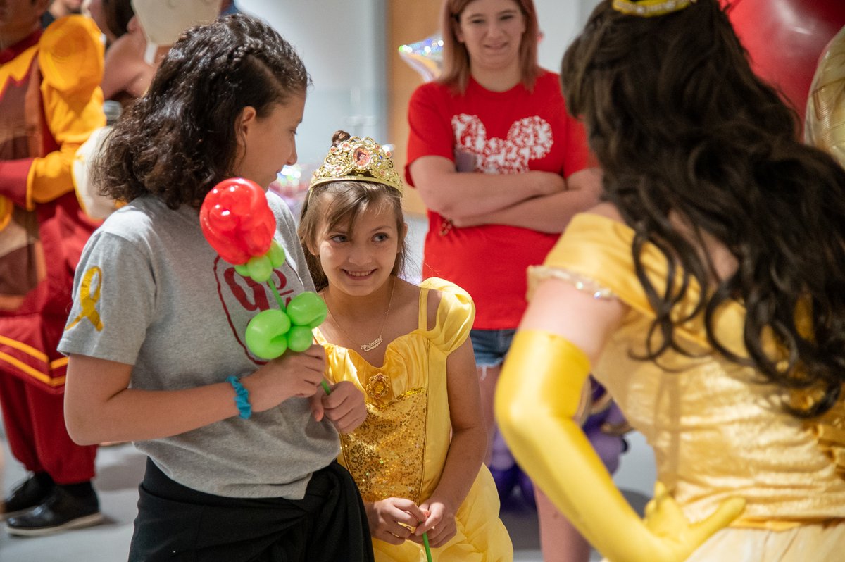dandh's tweet photo. 👑 We're thrilled that princess Autumn and her family chose to 𝓑𝓮 𝓞𝓾𝓻 𝓖𝓾𝓮𝓼𝓽 for their wish-granting ceremony through our friends at @MakeAWishPHL! 🌟 We wish their family the best as they embark on a trip to Disney. #MakeAWishPhl #PowerOfAWish #BuiltForGiving https://t.co/jwo47Ctn0u