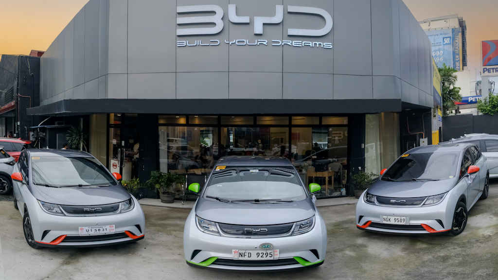 carguideph's tweet photo. BYD Philippines spreads "Earth Conscious" thinking with first-ever Dolphin EV fun run. #BYD #BYDPh #BYDPhilippines #BYDDolphin #EV #CarGuidePH  
https://t.co/igEXRk27jL https://t.co/KJX2rmzvhV