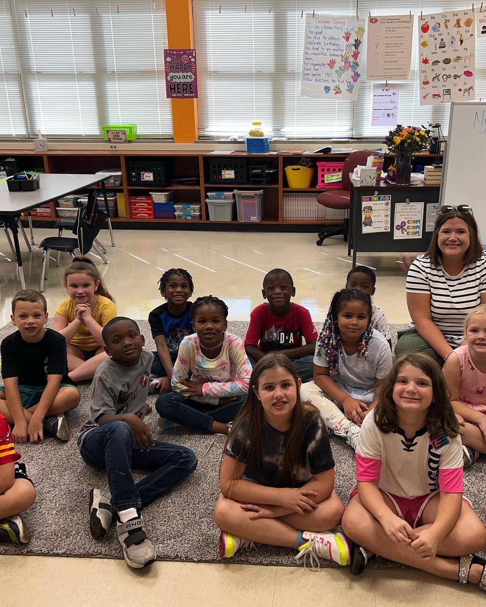 JCSouthSchool's tweet photo. Mrs. Davidson and Mrs. Bremmerkampโs class are enjoying being able to sit, mix and mingle on the carpet together!
How grateful we are to be getting back to some normalcy and a traditional school year!
๐งก๐ค
#jcsouthschool #tigersrule #bettertogether https://t.co/XzJ3iTsL0o