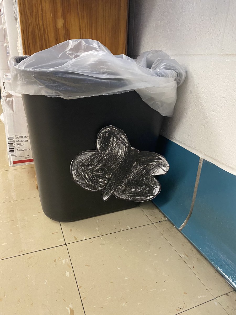 hFischerMs's tweet photo. Learning about physical animal adaptations. Loved seeing student creativity with camouflage! https://t.co/36tkOmaEPf