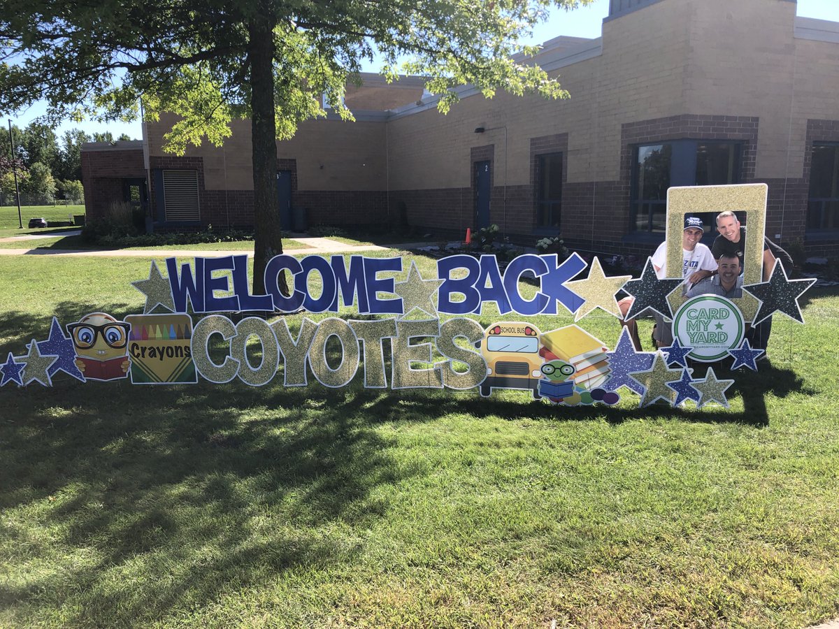 KimberlyLaneWPS's tweet photo. Kimberly Lane Open House from 4:00-5:30 today! Drop off school supplies and meet your teacher ๐๐๐๐๐ #PhotoOp #KLRocks #AwesomeCoyotes https://t.co/duGkkwyHxn