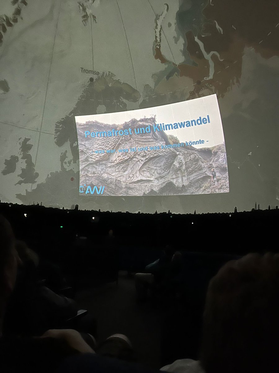 Did my first public/outreach today at ⁦<a href="/PlanetariumBER/">Planetarium Berlin</a>⁩, had an absolute blast!
