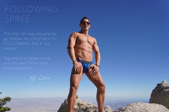 Want me to follow you?? Here's what you gotta do 😍 https://t.co/u08pgOpwwA https://t.co/XTyQSd7PrO