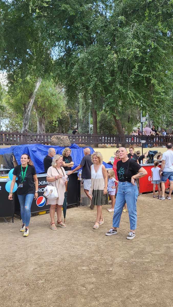 meritxellroige's tweet photo. Un altre any el recordem, enguany al Parc de Tortosa. Gràcies equip i família de @vapertuvidal per totes les activitats solidàries que organitzeu per recordar a Vidal . Els xiquets, i també els més grans hem xalat molt. #VXTV #Tortosa https://t.co/CCnI5szvvF