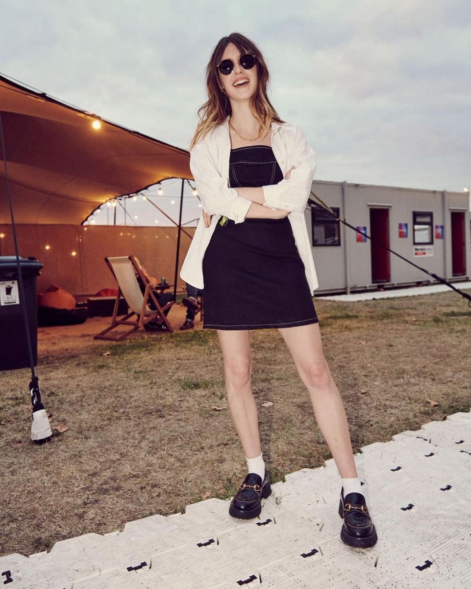 DaisyEJNews's tweet photo. 📸 Daisy photographed by Joe Quigg at the @ray_ban studio https://t.co/f1XemYTcWQ