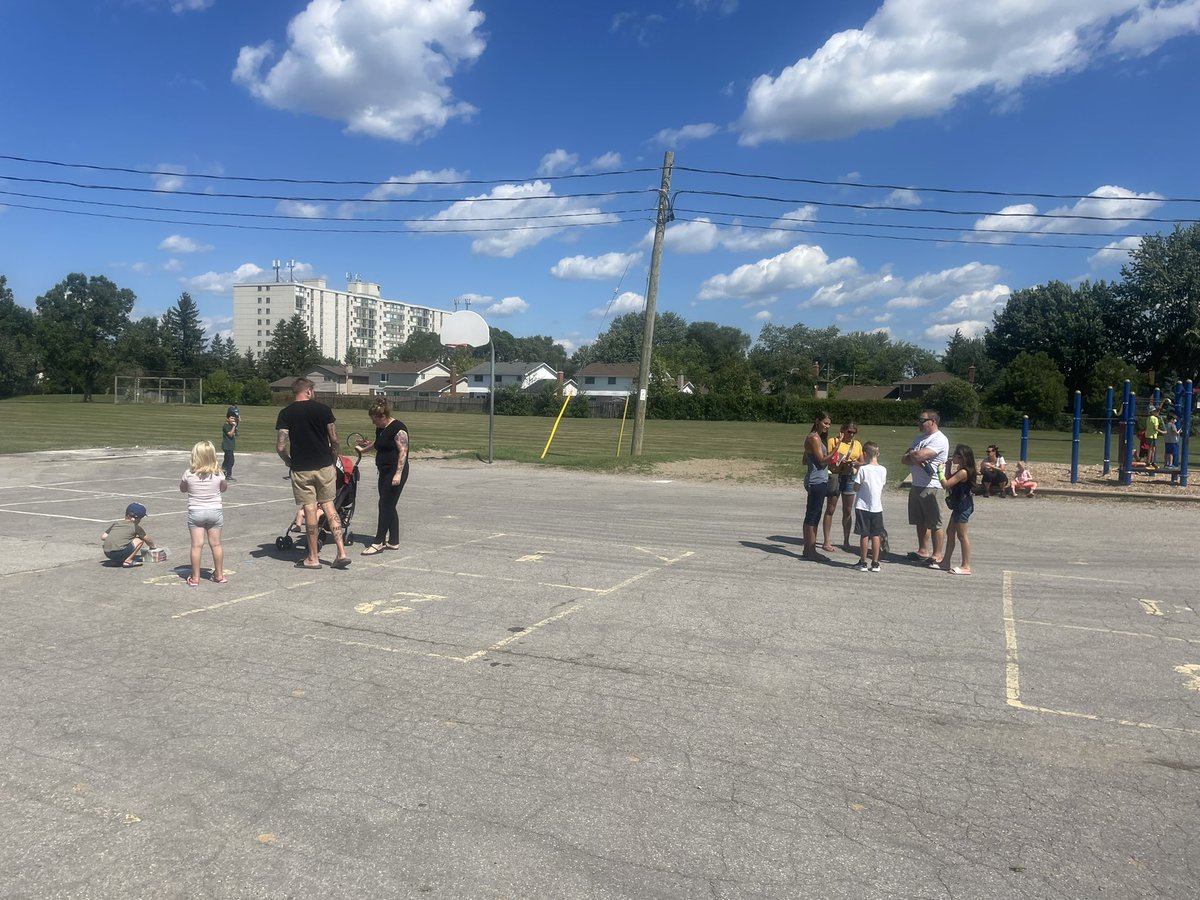 SirIsaacBrockPS's tweet photo. “Popsicles with the Principals” was a big hit this afternoon. So great to see so many families drop by for a cool treat and a catch up before school starts next week. We are so excited to welcome back all the Brock Bears! https://t.co/jYoiMidZy2