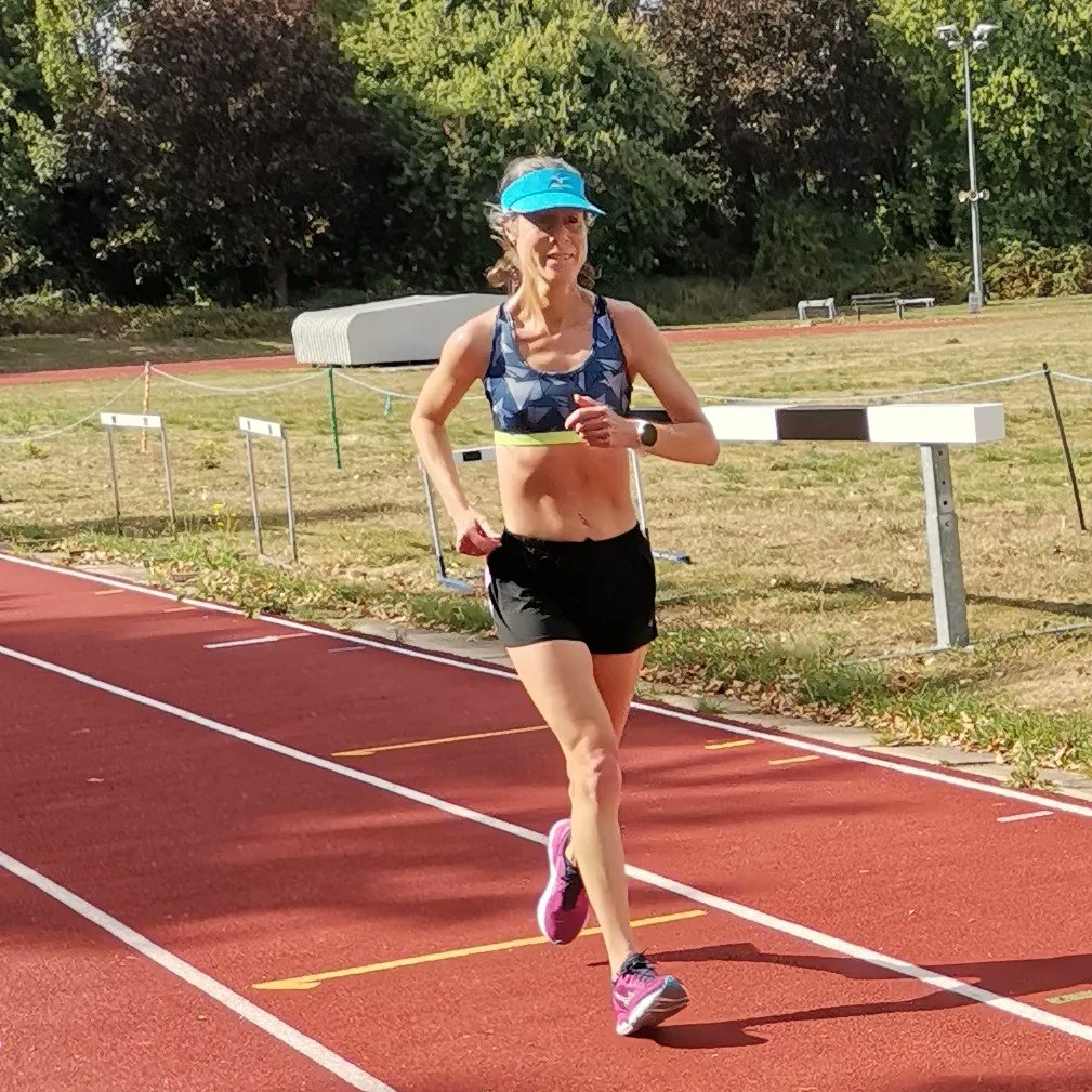Another 132 laps done ✔️
Loving my new #waveskyrise3 shoes, thank you #Mizuno  - they're so comfy 😍

Fuelled by <a href="/MountainFuel_UK/">Mountain Fuel</a>