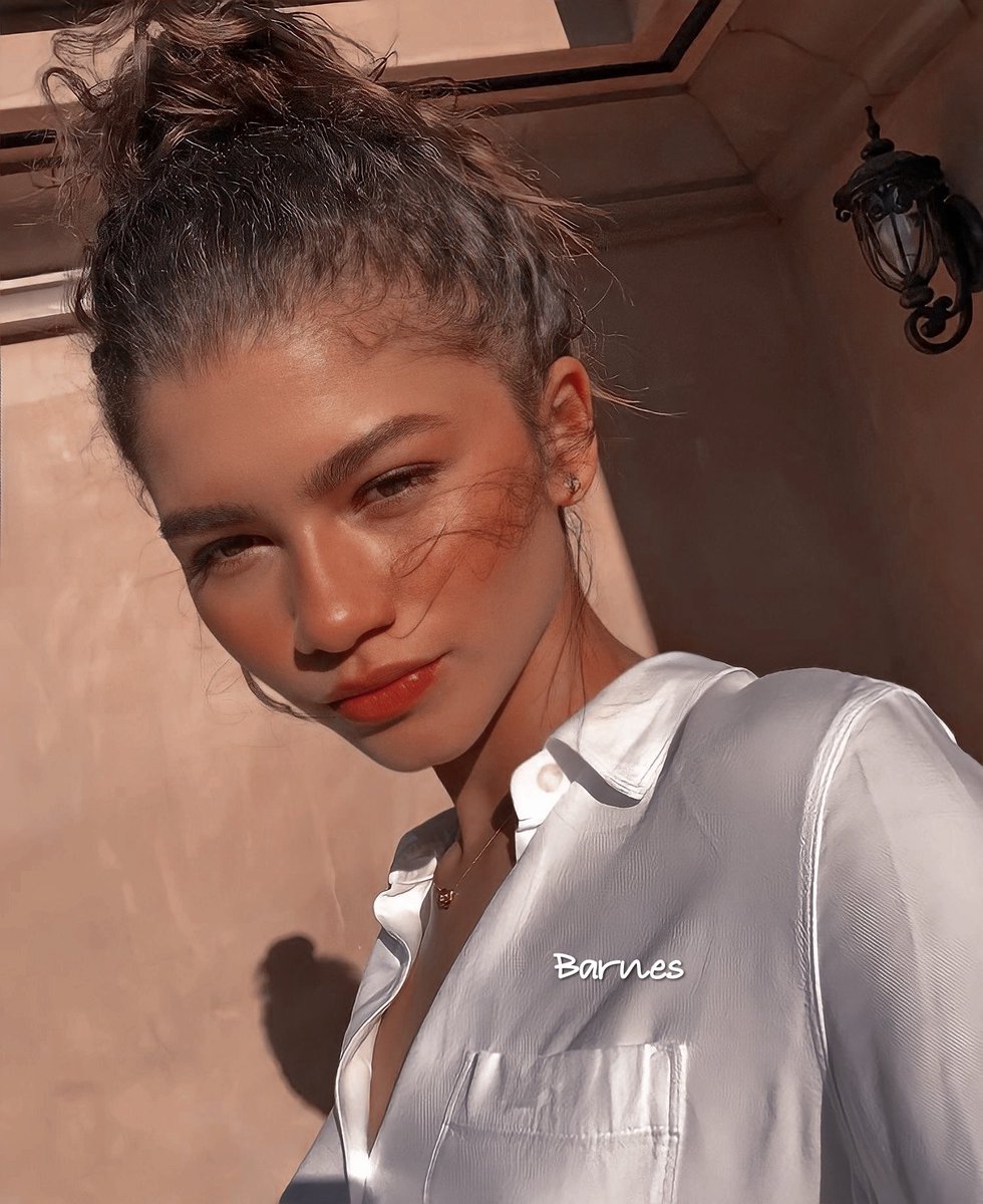 aloyrwl's tweet image. ─ ⤿ 
caught on the run bringing up the memories that have taken over my heart, i cry, the gaze that is far away. i felt it clearly, we’ll definitely recognize each other, you know, you’re so dazzling. ✧･ﾟ: *✧･ﾟﾟ