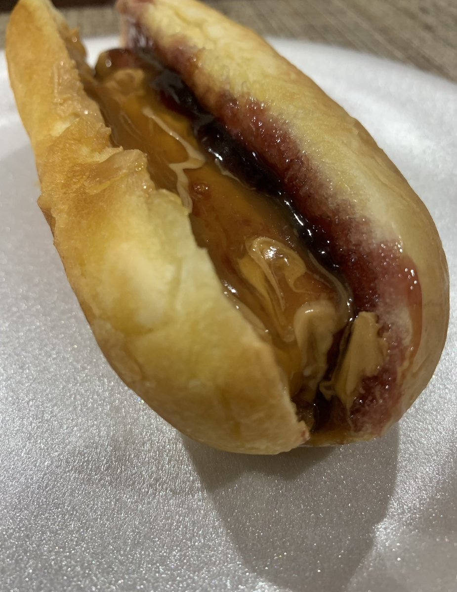 messedupfoods's tweet photo. peanut butter &amp; jelly glizzy https://t.co/FAMiubl4BV
