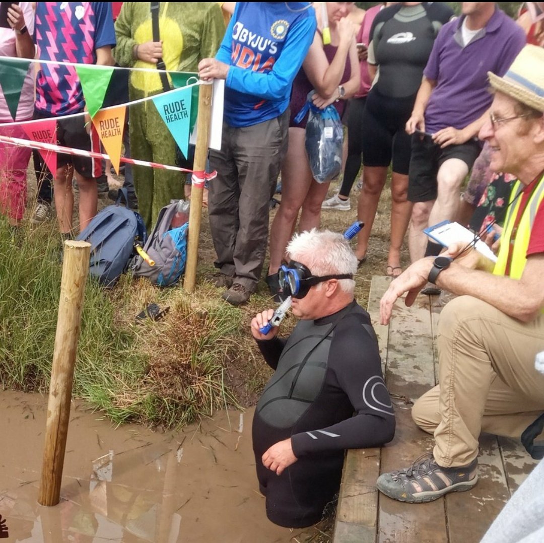 DerekTheWeather's tweet photo. Forget walking, it was Weatherman Bogging last Sunday when I took part in the World Bog Snorkelling Championships in Llanwrtyd Wells. Think I need to work on my six pack! 🤪🤿
Thanks to everyone for cheering me on and special thanks to Jen @llanwrtydjen and compere  @Berni_Benton https://t.co/WrvdFZ0jRA