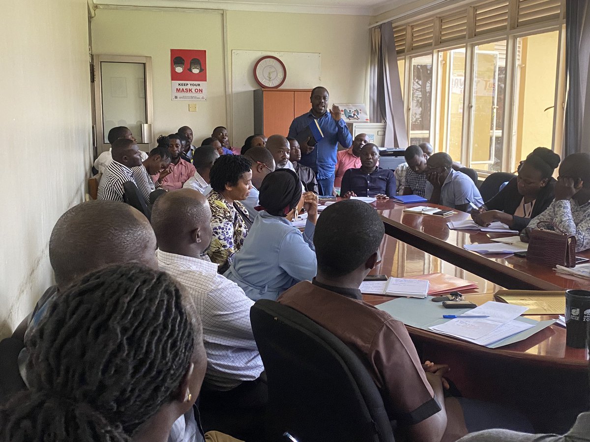 AH_mugerwa's tweet photo. We held a meeting for the Kampala city road rehabilitation project today at Makindye division headqtrs 
Roads to be worked upon are; Namuwongo Rd, Luwafu Rd, Kayemba Rd, kabalagala junction etc we kindly ask residents for a right of way #ServiceAndAccountability @KCCAUG https://t.co/yIcCeuUqW2