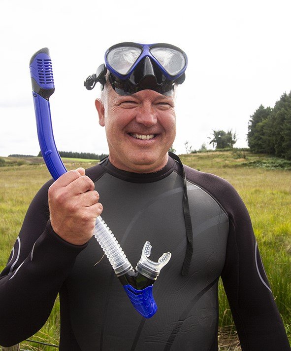 DerekTheWeather's tweet photo. Forget walking, it was Weatherman Bogging last Sunday when I took part in the World Bog Snorkelling Championships in Llanwrtyd Wells. Think I need to work on my six pack! 🤪🤿
Thanks to everyone for cheering me on and special thanks to Jen @llanwrtydjen and compere  @Berni_Benton https://t.co/WrvdFZ0jRA