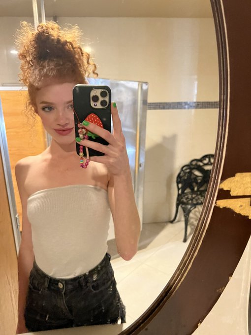 Up or down? https://t.co/BlrnUi6Ov7