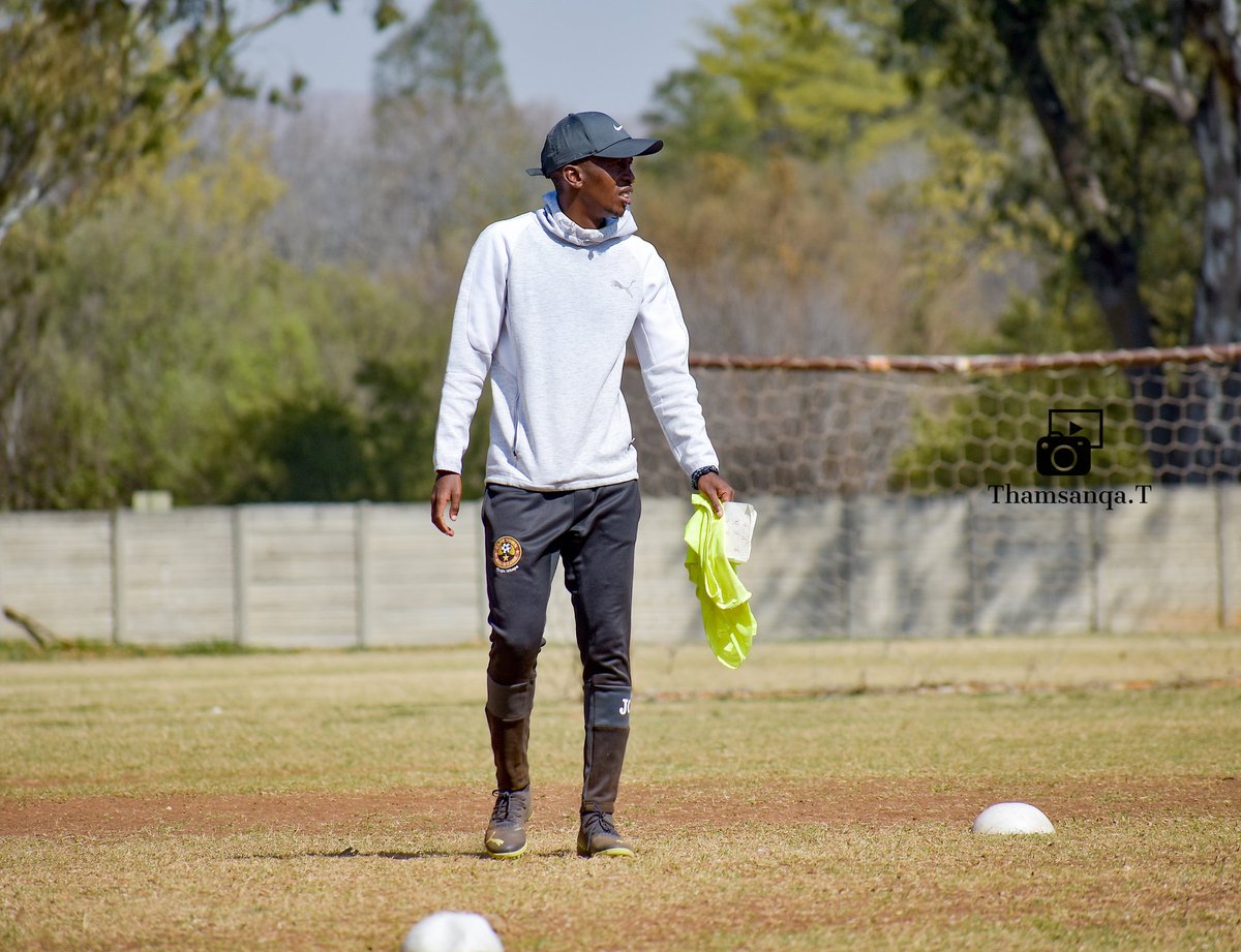 thamster7's tweet photo. #FamilyofBlackPoison within the Motsepe Foundation League ππΎππΎ.
ππ€Wishing all the best to @ctallstarsfc Head Coach @CoachThemba, Video Analyst @SouthsideNeezy & Sports Scientist, Hloni for the upcoming 2022/2023 season ππ€. #Haliphirimi #ChefuOmnyama https://t.co/syeVaEJWTB