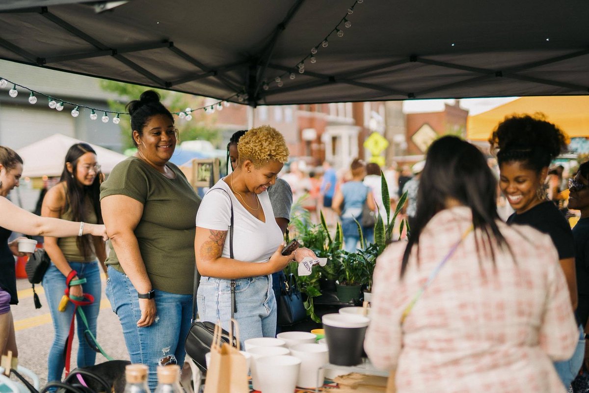 Calling all vendors in STL! 📣 The early bird vendor registration deadline for GroveFest is being extended until Tuesday, Sept. 6. Be sure to look out for these deadlines coming up soon:

Early Bird Vendor Registration – Sep 6
Vendor Registration Deadline- Sept 18