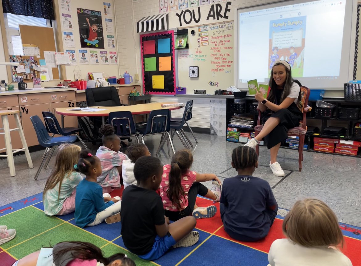 Rachel Graves tweet media