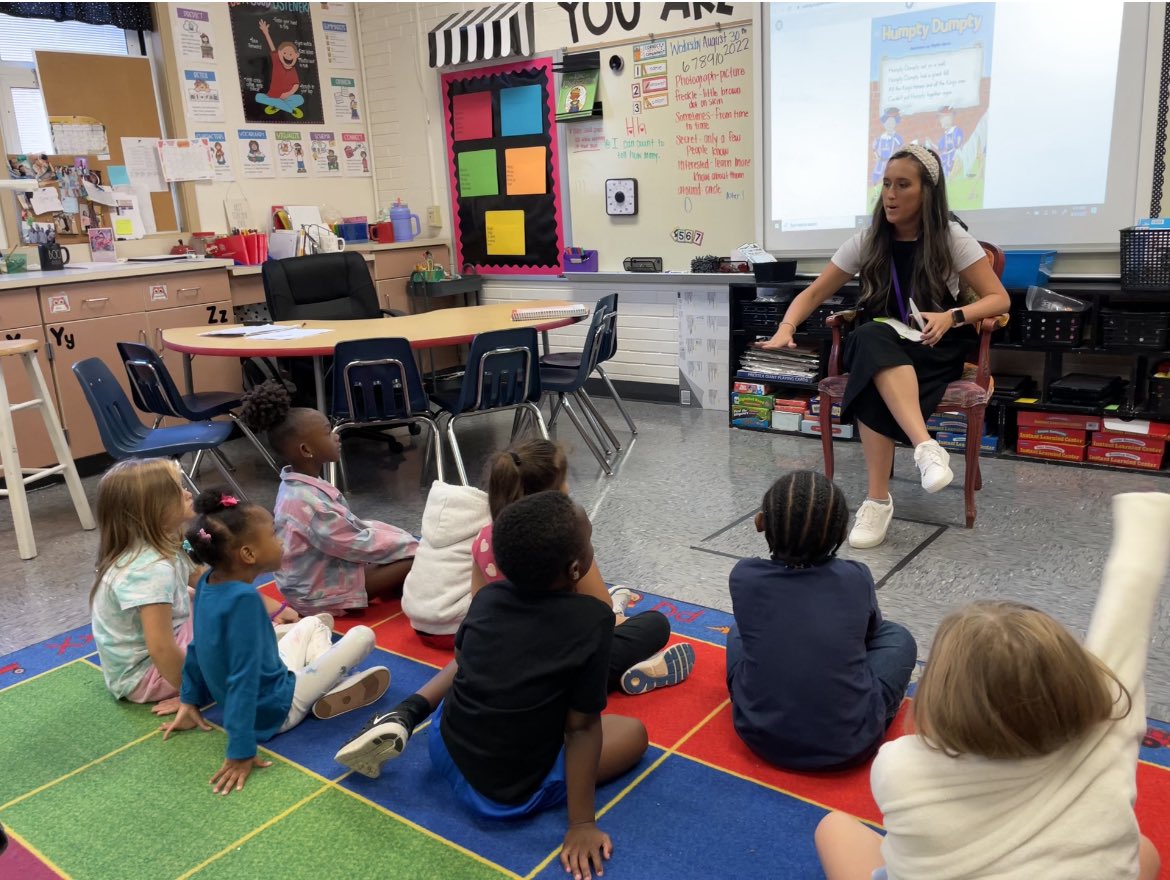 Rachel Graves tweet media