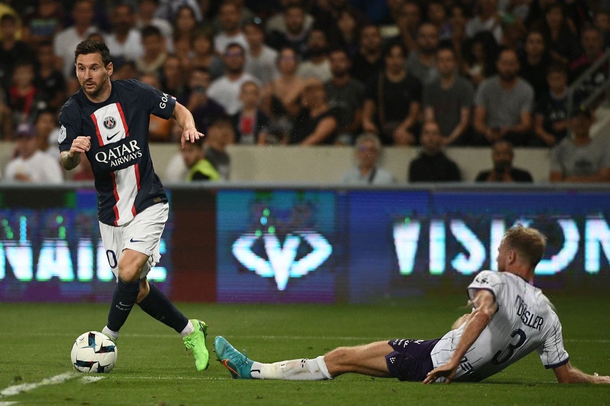 ✅ FT: Toulouse 0-3 PSG. 
Neymar, Mbappé & Bernat with the goals. #TFCPSG