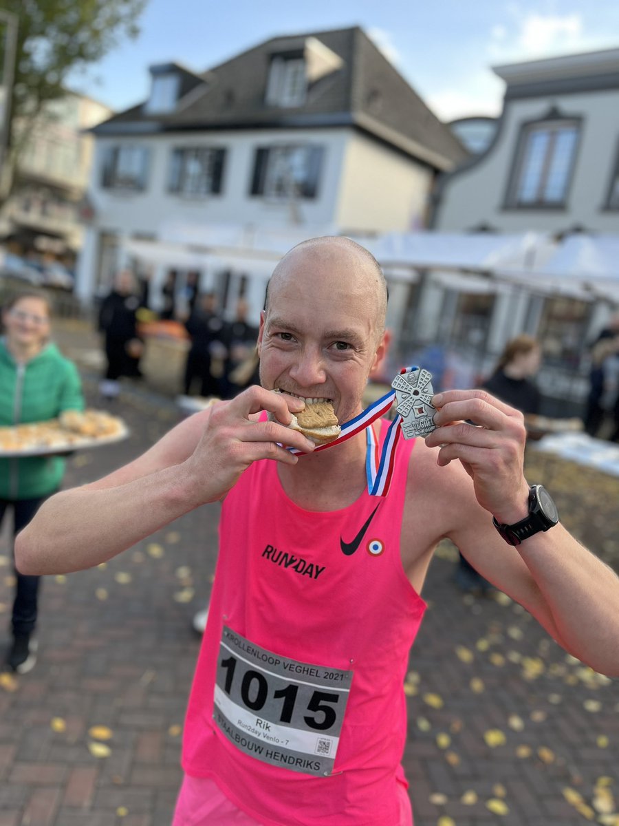 Donderdag 1 september start de voorverkoop van de achtste editie van de Krollenloop. Doe jij ook mee op zondag 6 november? Ga naar krollenloop.nl en schrijf jezelf in voor de Lekkerste loop van Brabant! #hollenvurgoeikrollen
