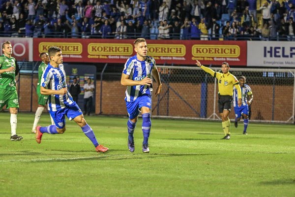 Bressan e Bissoli devem estar de volta ao time do Avaí para o próximo confronto, diante do Juventude em duelo direto do Z-4 no Brasileirão pela 25ª rodada. [<a href="/nsctvoficial/">NSC TV</a>]

📸: Frederico Tadeu/Avaí FC