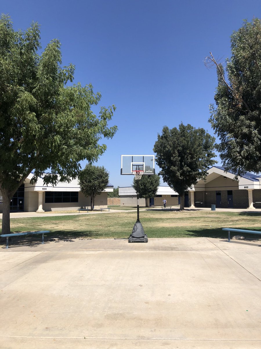 Nice warm day for BMS hoops 🏀☀️