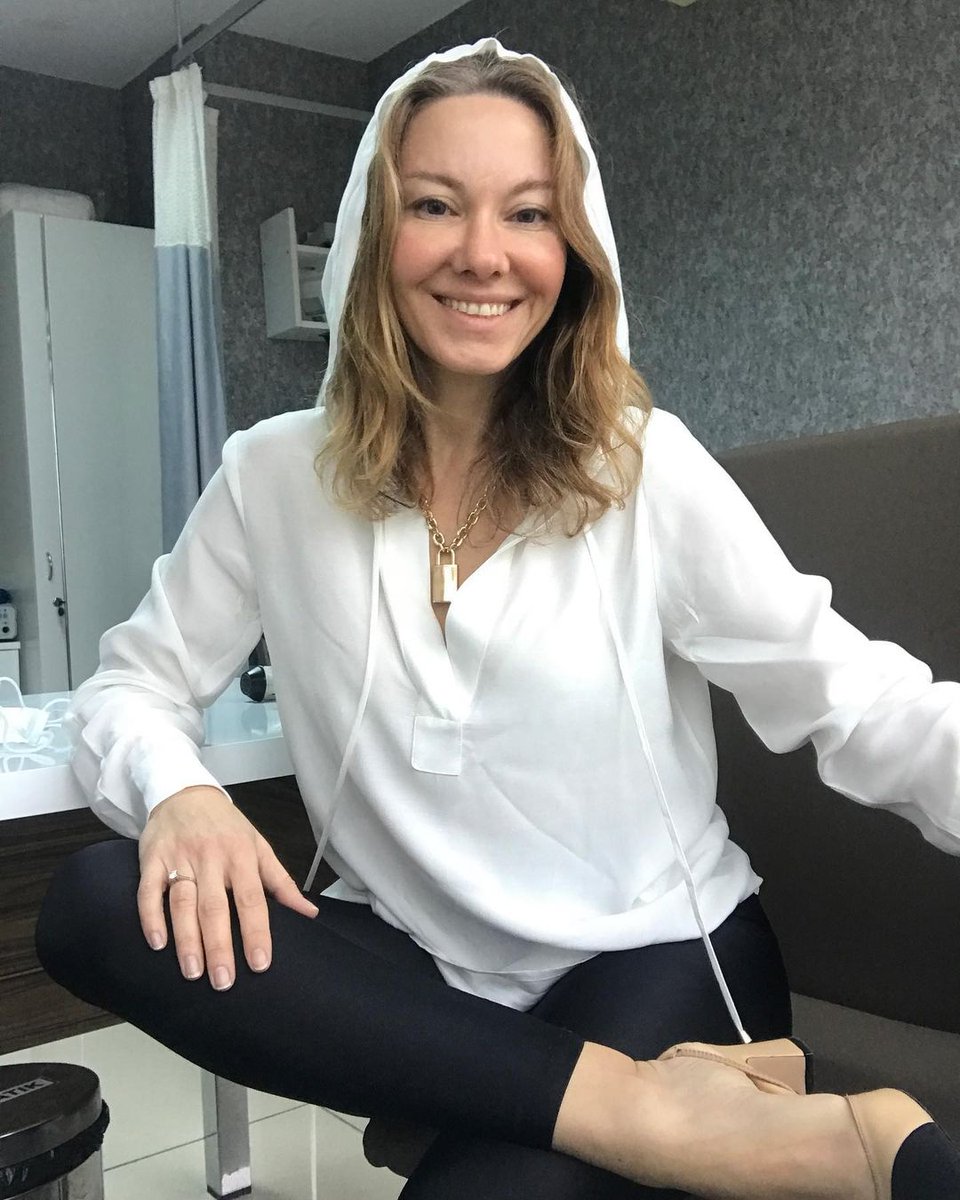 İyi akşamlar kimler penisi yüzünden mutsuz uyuyor ?