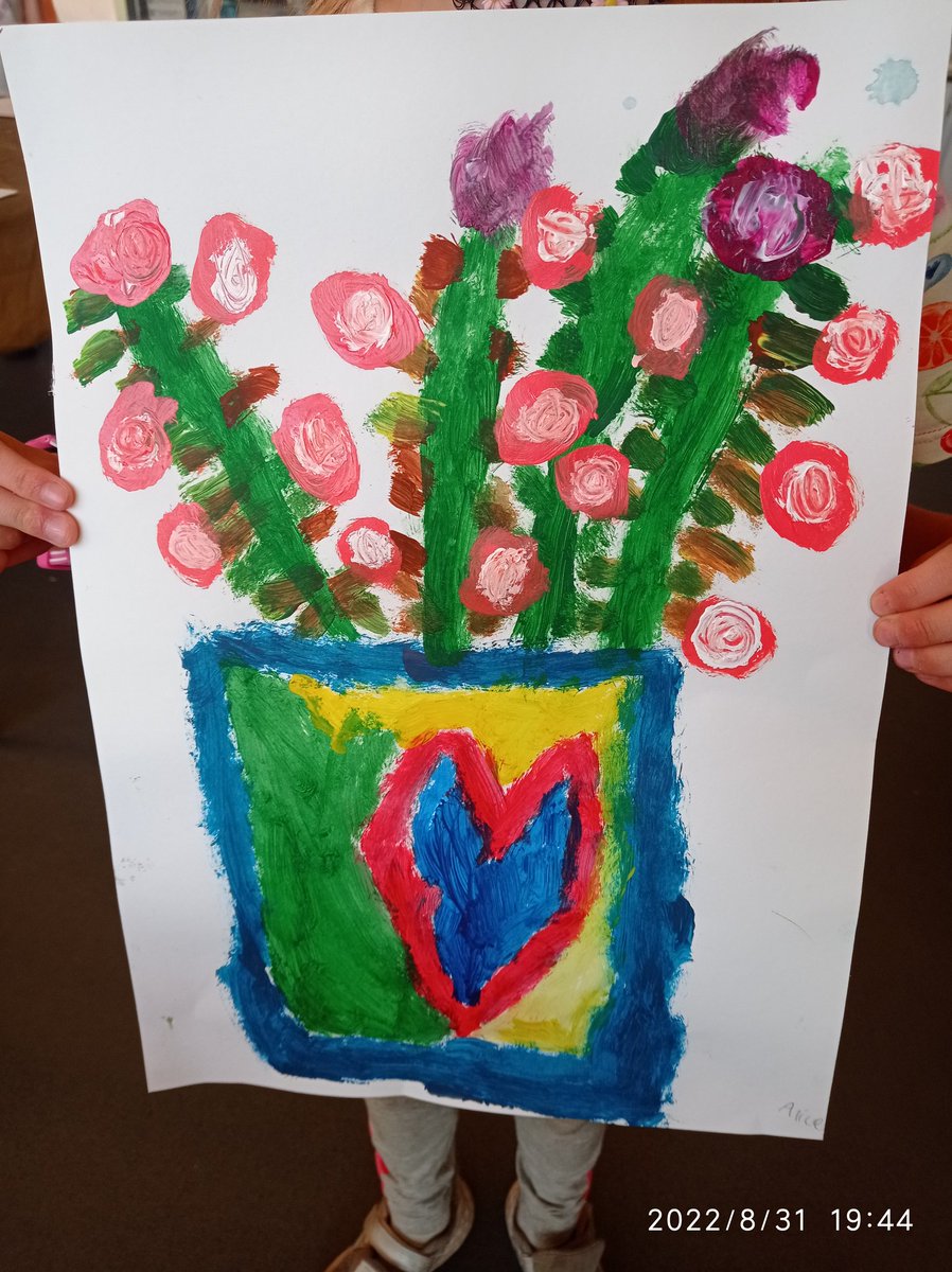 KIDAROUNDFIFE's tweet photo. Tonight's Artwork #communityuse #communityusefife #getcrafty #dunfermlinehighschool #classes #artwork https://t.co/m3LLNFZIZv