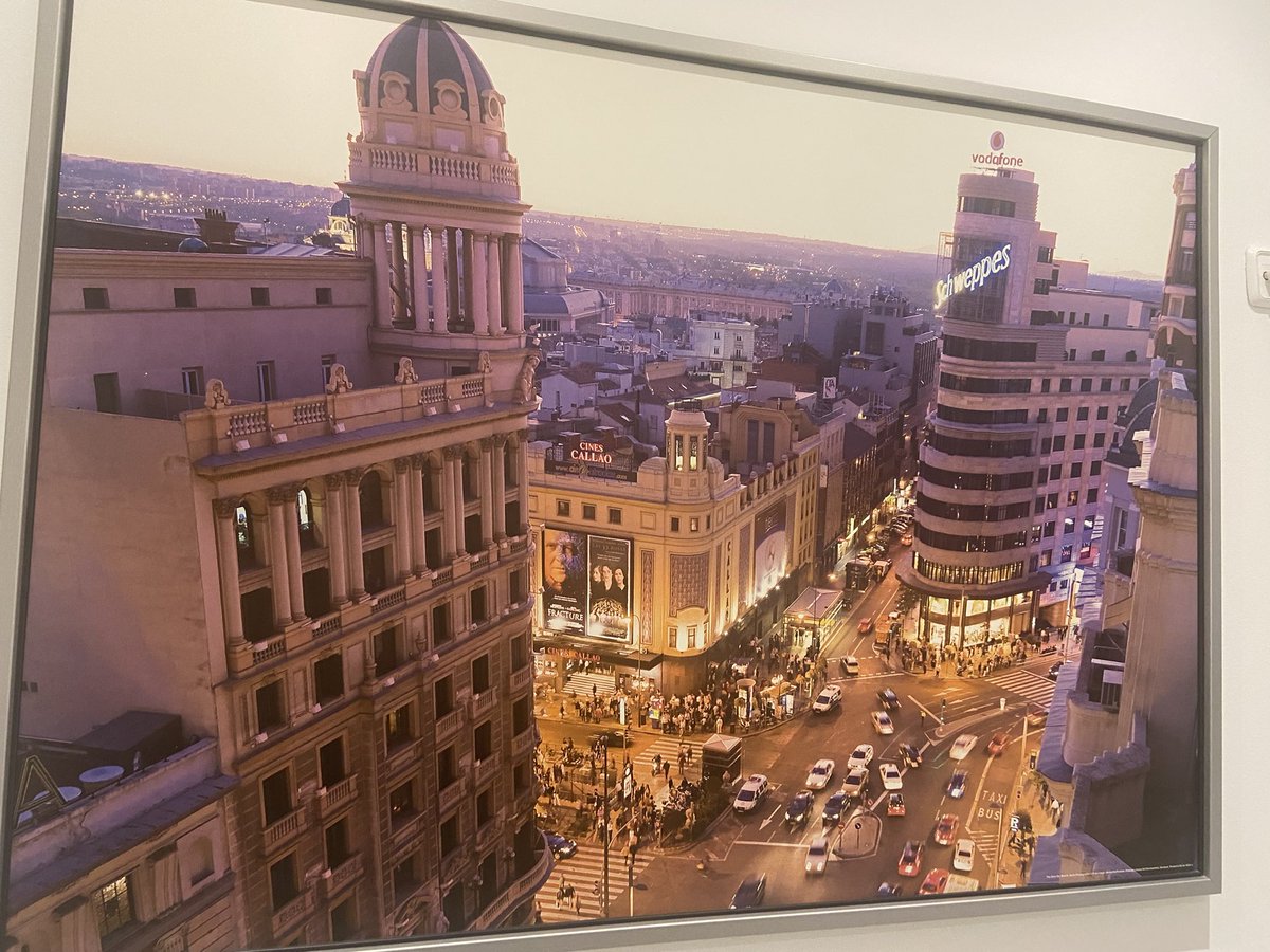 ramoncing84's tweet image. Hace 20 años, me pasé un 31 de agosto, día de mi santo, sin dormir: era el año 2002 y yo solo tenía sueños. Gracias Madrid por estas dos décadas llenas de buenos y malos momentos, pero también de sueños cumplidos.