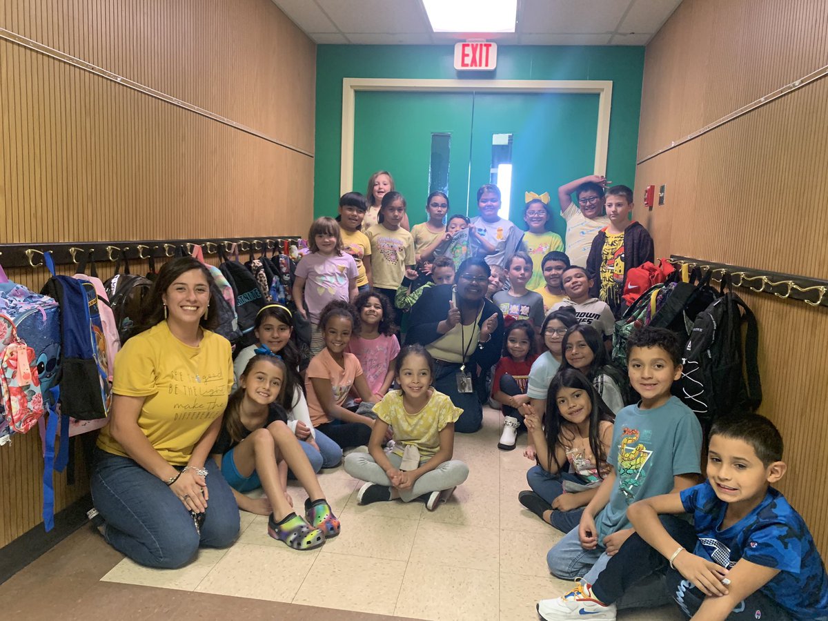 Mrs_Guebara's tweet photo. See the Good, Be the Light, Make the Difference. @NoelLonghorns @EctorCountyISD #OdessaStrong 💛💛 https://t.co/6yiOXY7kBU