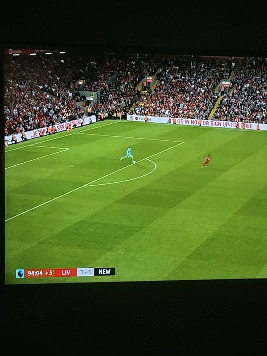 CallumEakins2's tweet photo. Nick Pope was ‘injured’ and took 94 seconds for play to restart. 

Liverpools corner from which they scored the winner was won at 96:34, some 94 seconds after the original 5 minutes was up…

#LIVNEW https://t.co/nz7SCudMh8