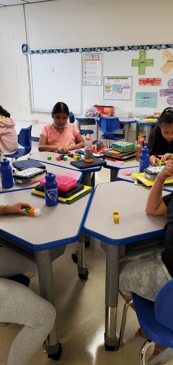 BeachRLAS116's tweet photo. 5th graders using cubic units to understand volume.  Keep up the good work Bobcats.  #beachbobcats  #5thgrade https://t.co/61CzBq6Mog