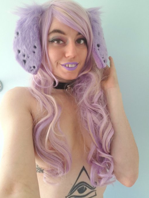 Before and after Bts with a cute Bun. More on My Pet Monster Girl! https://t.co/OkrvltYDKT