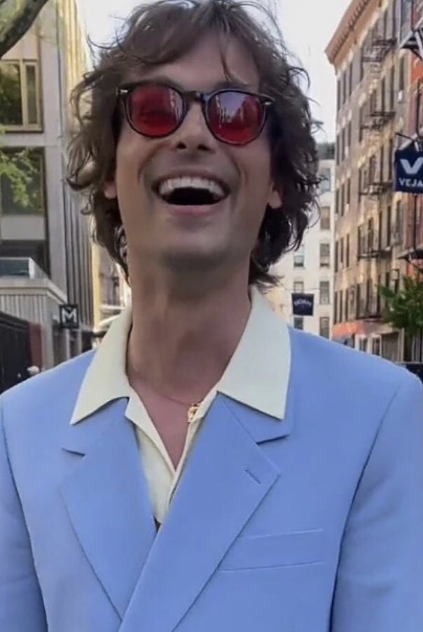 RumpleButtercu9's tweet photo. No @GUBLERNATION post to be a fave so for August I wanted to share these amazing photos of Matthew that really brightened my summer 💜🍌💙

Hope you are safe, healthy, smiling and living your best life wherever you are and whatever you’re doing🙃

(ctto) https://t.co/qdvhRZgnRa