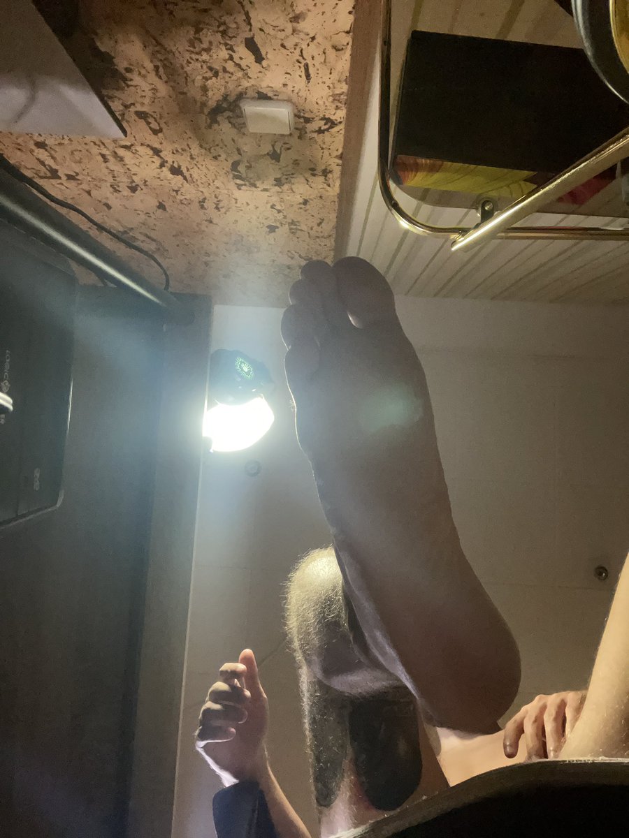 cashmasterstud's tweet photo. Pure greatness.  #alphamaster #alpha #feet #cashmaster #drainsession #FinDom #findom #findomAlpha #findomdrain #dom #cashsubs #alphafeet #findomaddiction Like/tweet/retweet https://t.co/KAUTf6Y84S