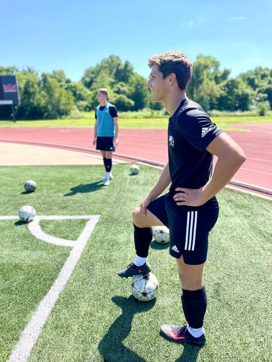 SIUEMensSoccer's tweet photo. Back at it❗️

#GoCougars https://t.co/HPwArEHugx