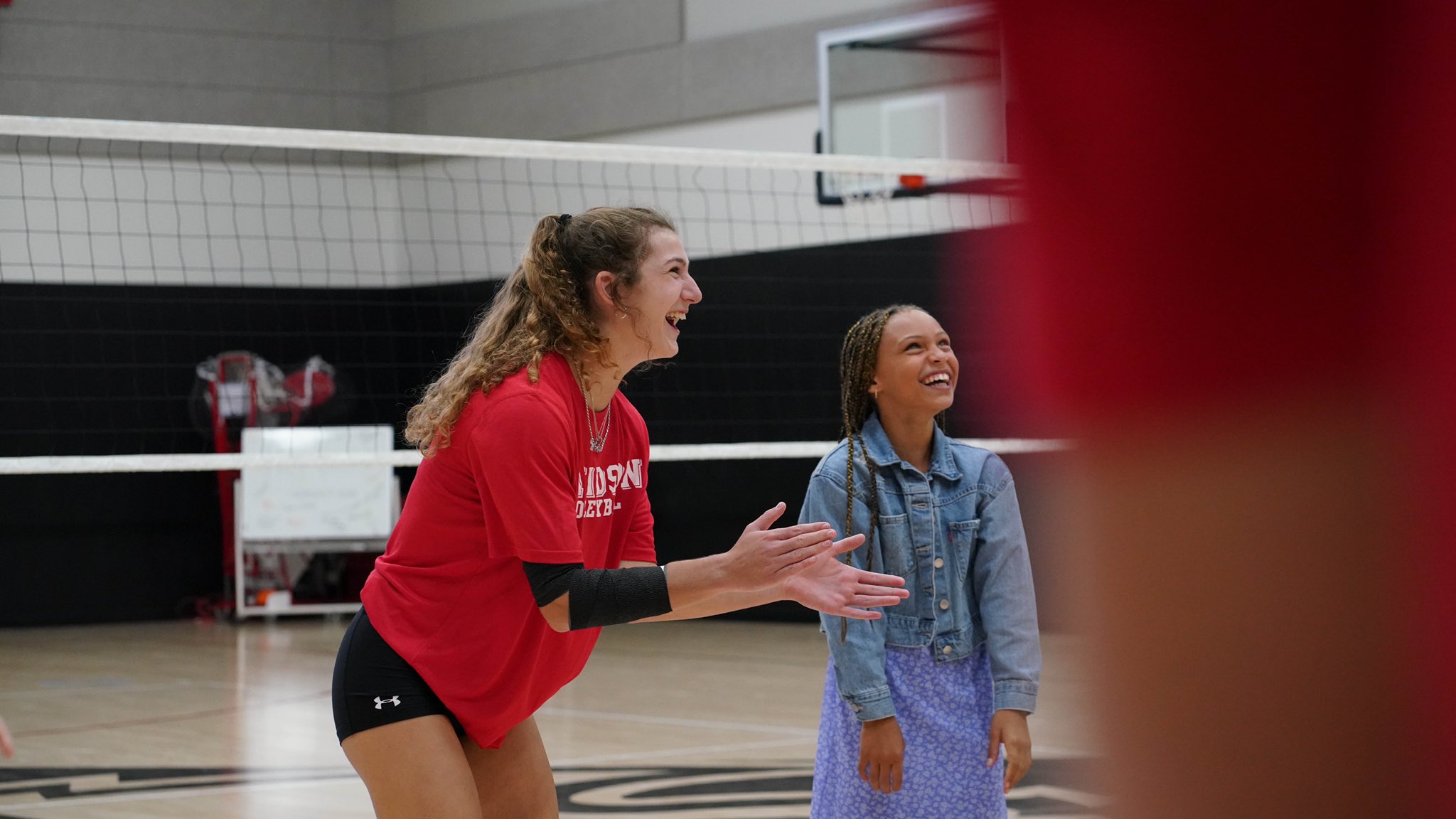 Davidson Volleyball on X: Not sure who had a better time at practice  today: Riley Curry or our 'Cats 😻🏐  / X