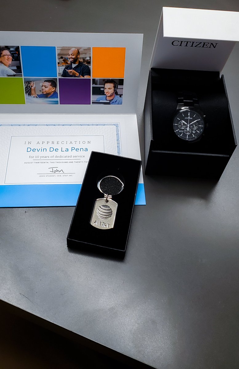 Devin_DLP's tweet photo. 10 years and counting! Excited to see what the next 10 brings 👀 #LifeatAtt  @ATT @Stephanie_L24 @Rainey_5335 https://t.co/rJYgKQU8Tu