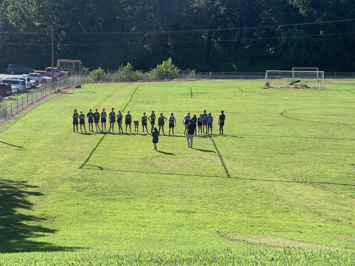 AmeliaCounty_HS's tweet photo. Cross Country hosted our first home meet of the season today! #RaidersRISE #EveryRaiderEveryDay #TeamAmelia #EngageTogether #PromoteThePositive @AmeliaSchools https://t.co/7mQ67V52LV
