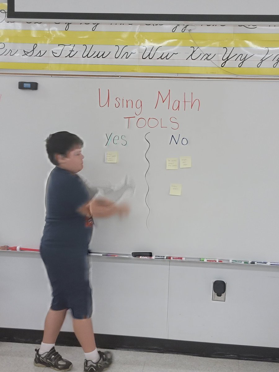 beth_seese's tweet photo. Deciding how to/not to use math tools #manipulatives #3rdGradeFun @claremont_elem #NoBeariers https://t.co/eajw93IIZ8