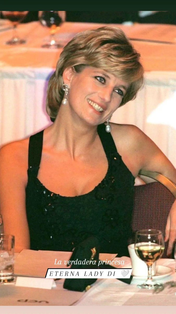 Una_polilla_ahi's tweet photo. Eterna Lady Di ๐ค
#LadyDiana #LadyDiForever #trueprincess https://t.co/0y4MhMZfYz