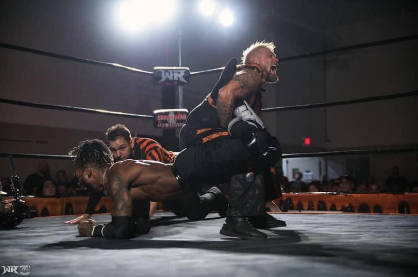 TheJakeCrist's tweet photo. @Mouse3911 with them amazing shots, thank you! @PWRevolver #SundayFunBEY https://t.co/vPlWDPES9L