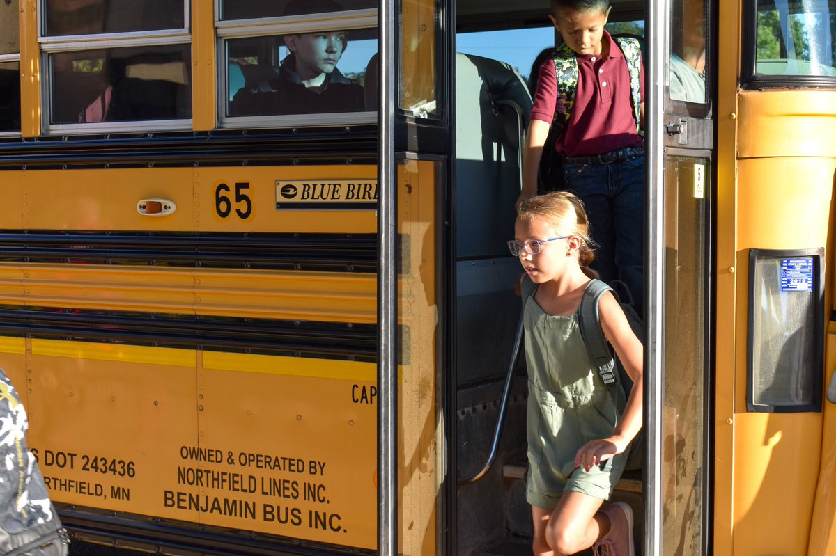 ISD717's tweet photo. We love being able to welcome our students back on the first day of school! We hope all our grade 1-4 families enjoyed being back! ❤️💛 #JordanPride https://t.co/BeU8oiFSw2