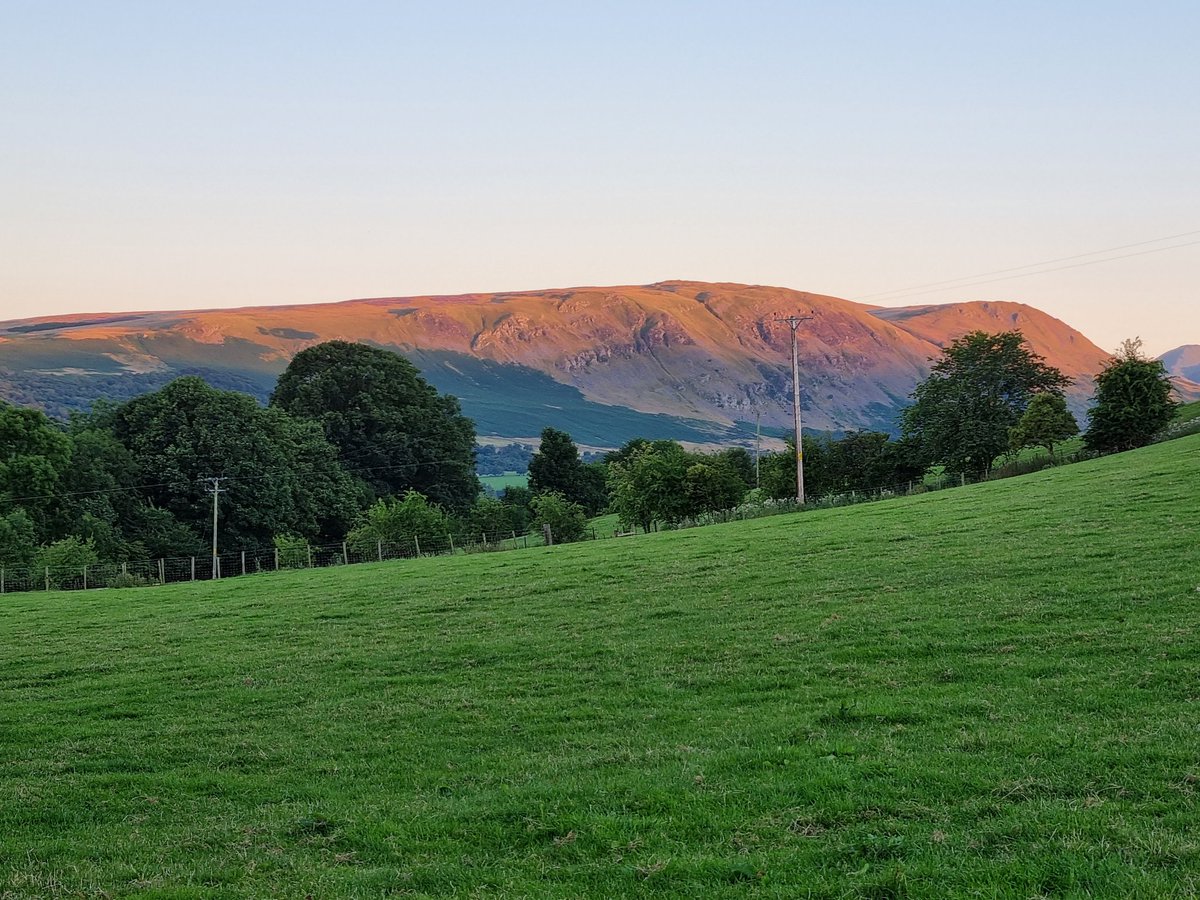fatladruns's tweet photo. Beautiful evening

#LakeDistrict #fatladruns https://t.co/Jaxh42eToe