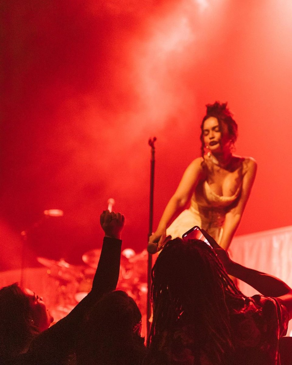SClaudioBRA's tweet photo. Últimas atualizações de Sabrina Claudio em seus shows em Seattle e Vancouver. ❤

(c) @sabrinaclaudio via Instagram. https://t.co/JIN93sZINm