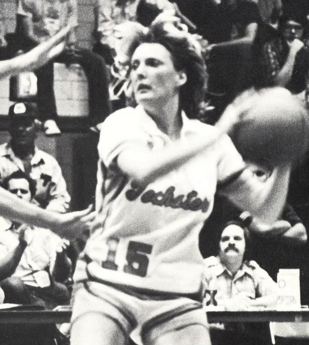 EanesSupt's tweet photo. Jennifer White, campus TA @VVEcardinals is also a college &amp; high school basketball referee. She played and coached for three NCAA National championship teams at Louisiana Tech in the 1980s. But today her dancing, infectious sense of humor and optimism exemplify fun @EanesISD https://t.co/hgl30mSDGr