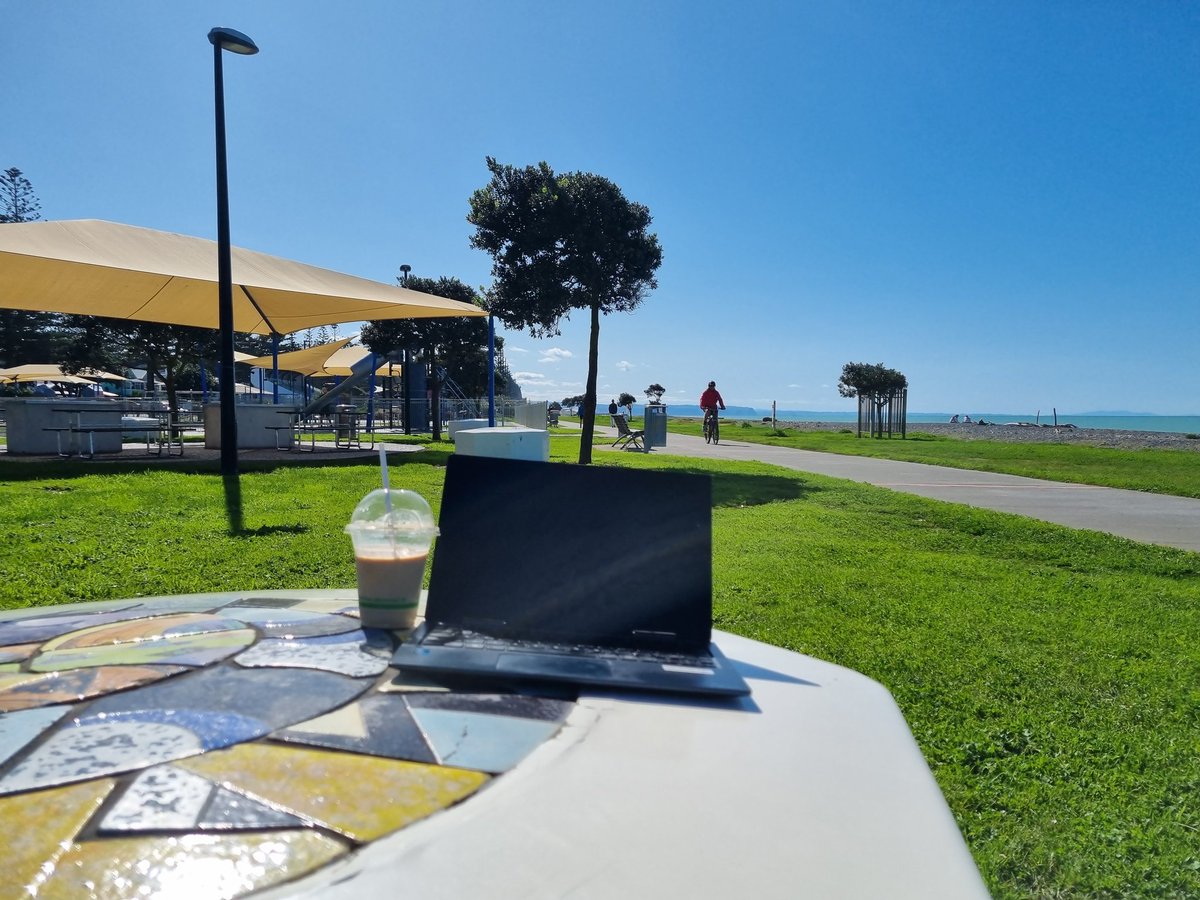inkitchnz's tweet image. What better way to celebrate the start of spring and a brilliant Hawke's Bay day than working out by the foreshore and hearing the waves crash! Gotta love #Napier.