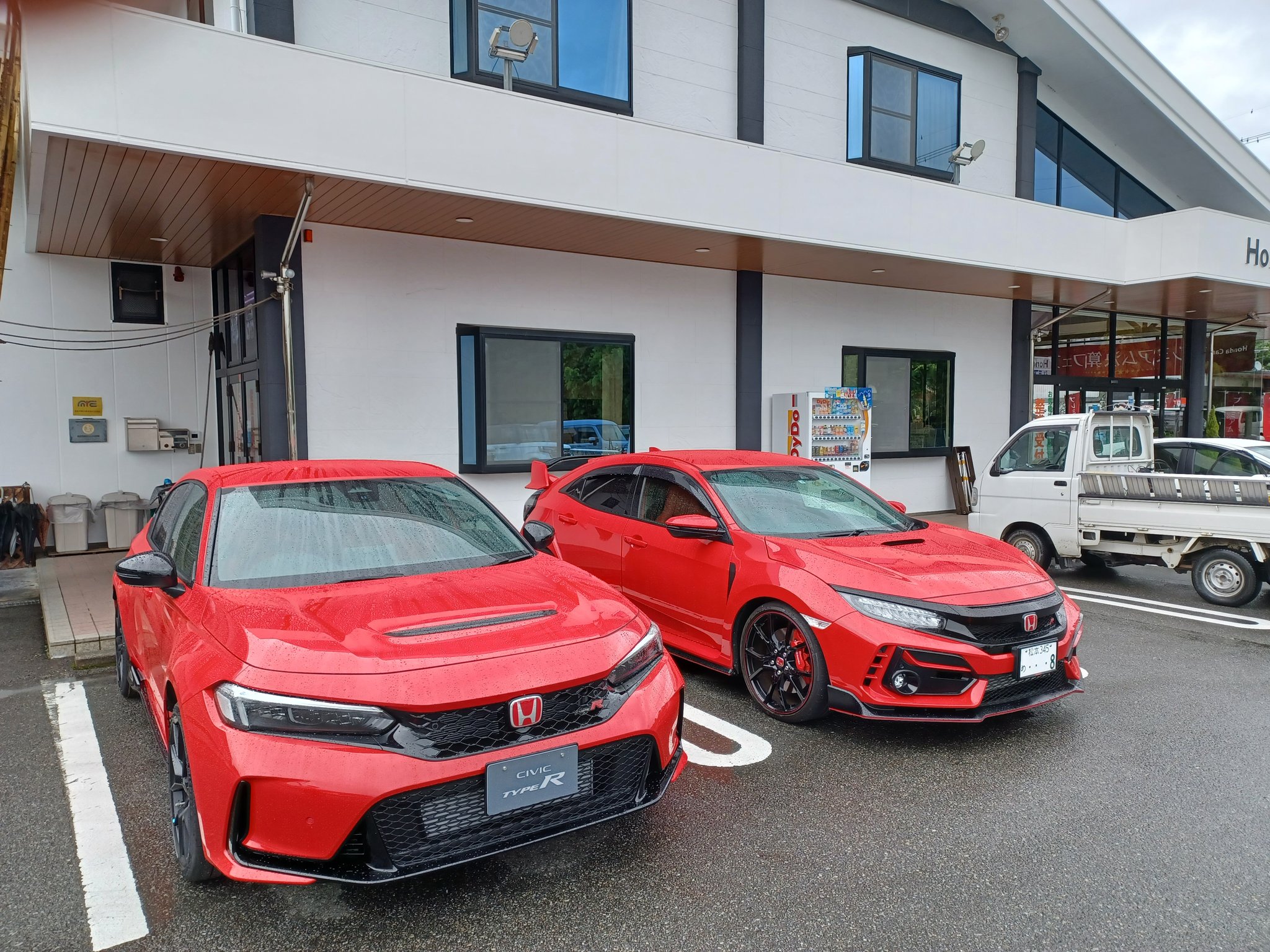 celmo on Twitter: “新型タイプR営業の方と比較中 https://t.co/WPBnFrMDvQ” / Twitter