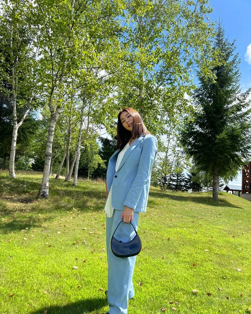 [220901][❗3P]  kim_uieing49 ~ instagram's update 
 ・・・

 ☁️☀️    

instagram.com/p/Ch8NhIKPb6M/…

#UEE #UIE #KimUEE #유이 #김유이  #김유진