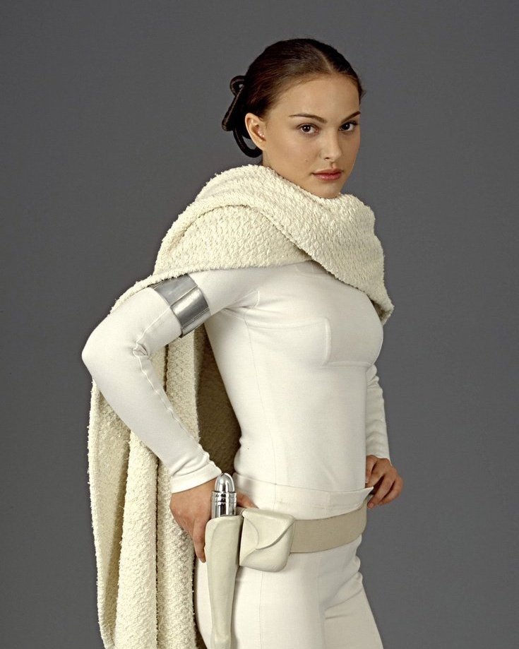 thinkskywalker's tweet photo. the side glance. 💫 https://t.co/sX9VDrvUC5